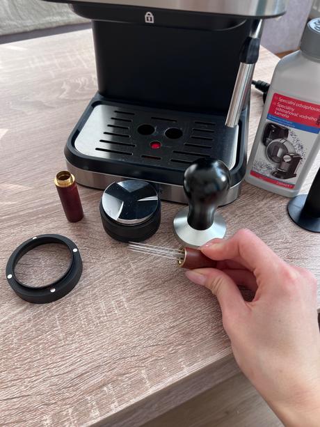 Pákový kávovar sencor ses 1721bk s príslušenstvom, sencor