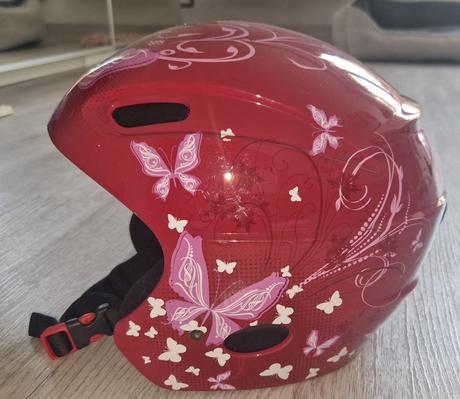 Lyžiarska prilba, s