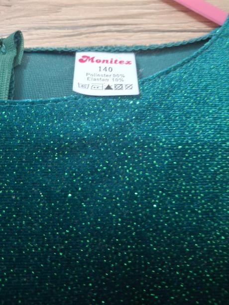 Smaragdove šaty, 134