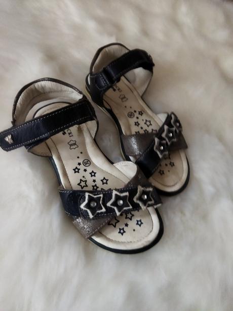 Sandálky, lasocki,26