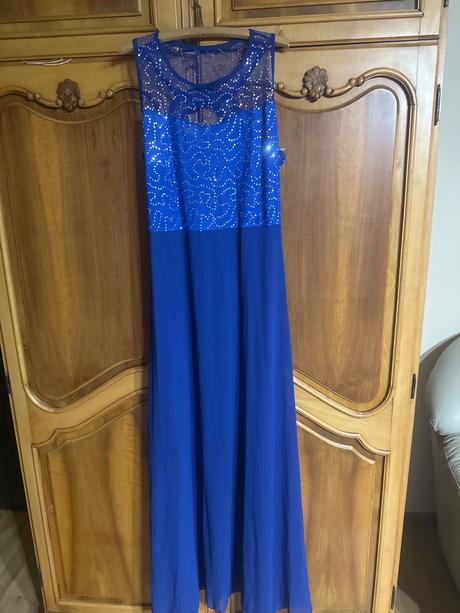 Spoločenské šaty, l