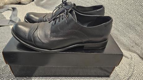 Spoločenske topanky, 40