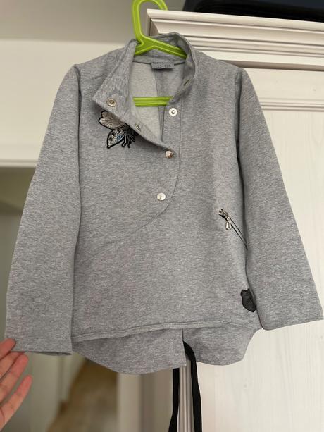 Dlhsia mikina so zapinanim, 122