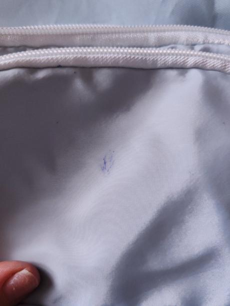 Ruksak skolsky s peracnikom, 