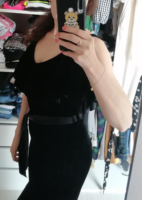 Zamatovy cierny luxusny overal, 38