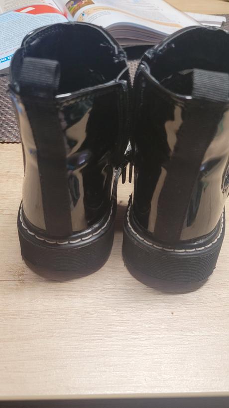 Topanky, reserved,27