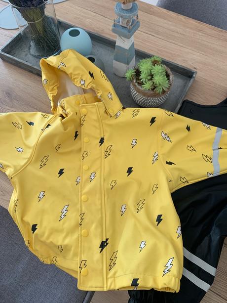 Lindex nohavice do dazda a bunda, lindex,92