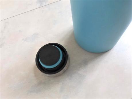 Praktická termoska,