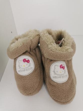 Hello kitty capačky, c&a,<17