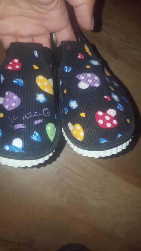 Papučky, 29
