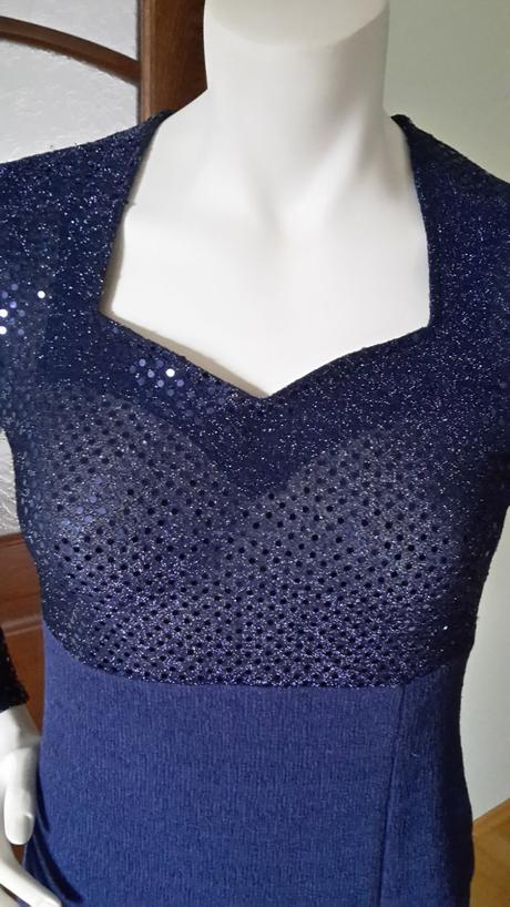 Spoločenské šaty, m