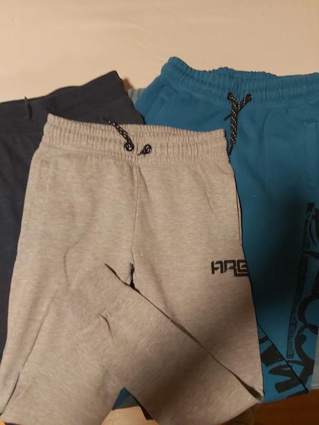 Tepláky, chapter young,152