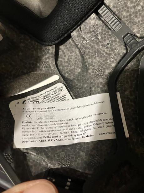 Cyklistická prilba abus, l