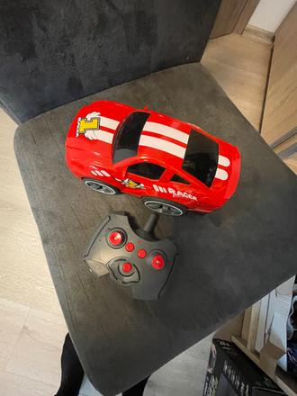 Vacsie auto na ovladanie,