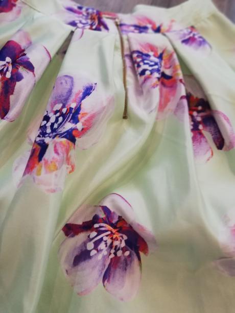 Luxusná midi sukňa, 38