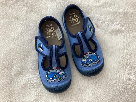 Papučky na suchý zips v.25, 25