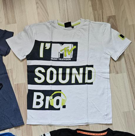 Tričká 4 ks spolu, 158