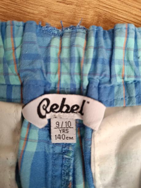 Modre sortky rebel 140, rebel,140