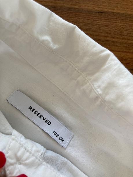 Kosela s kravatou top stav, reserved,158