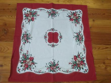 Vianočny obrus 80x82 - 7 eur,