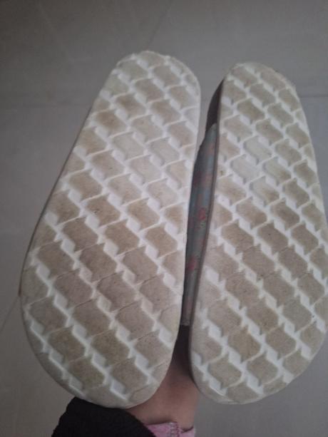 Šlapky, graceland,33