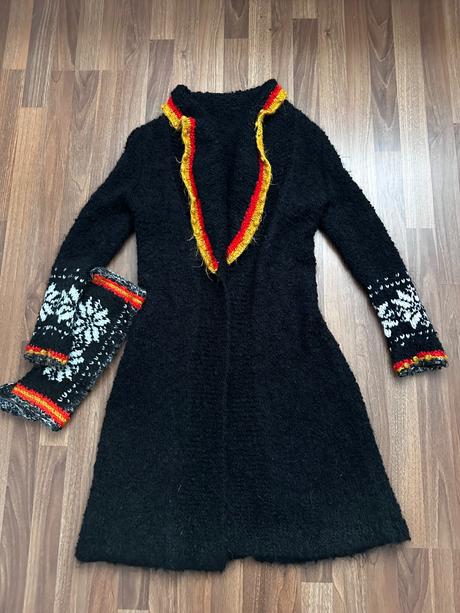 Rucne robeny sveter, s