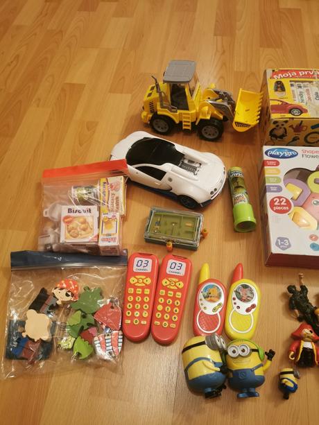 Balík hračiek a knižiek, 
