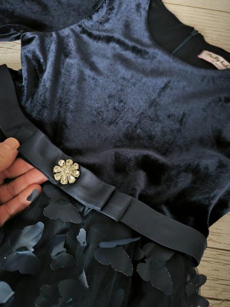 Slávnostné šaty, 134