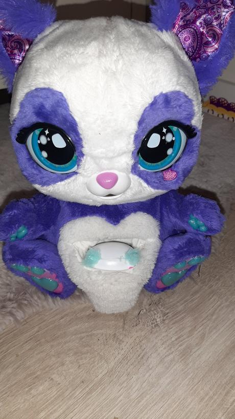 Interaktívna panda peek-a-roo furreal,
