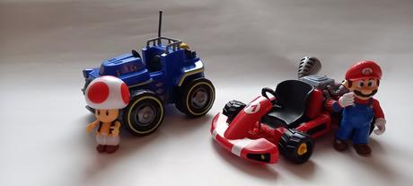 Mario autíčka s postavami, 