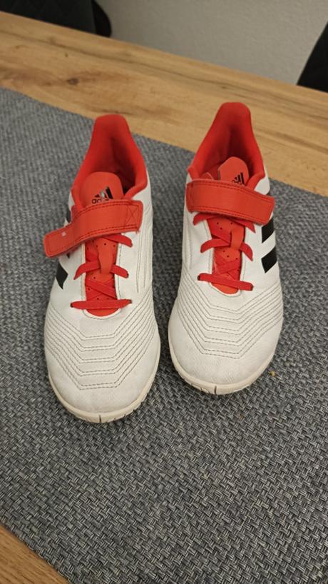 Halovky predátor adidas č.38, adidas,38