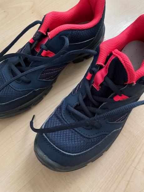 Turistické tenisky vel.37, quechua,37