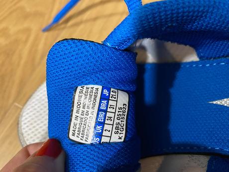 Málo nosené tenisky, 34