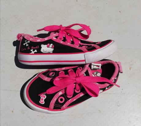 Tenisky hello kitty, 24