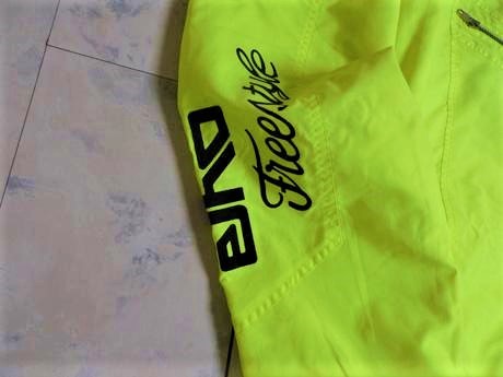 Neónové freestylové otepľovačky, 