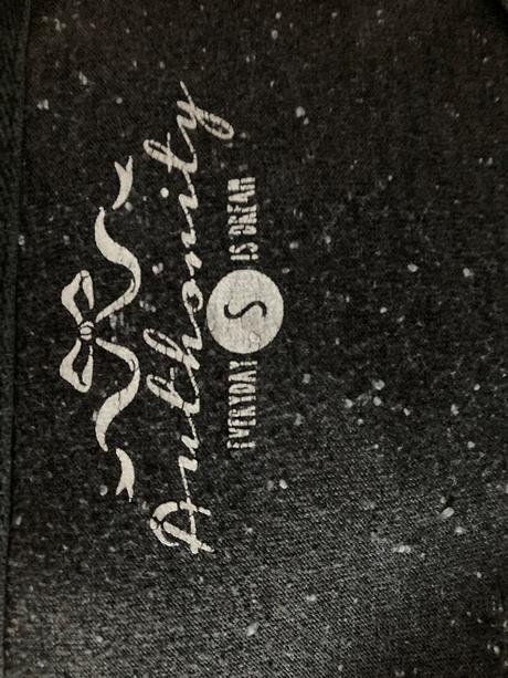 Tričko, authority,s