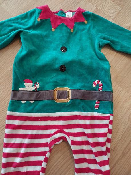 Vianočné oblecenie, 86