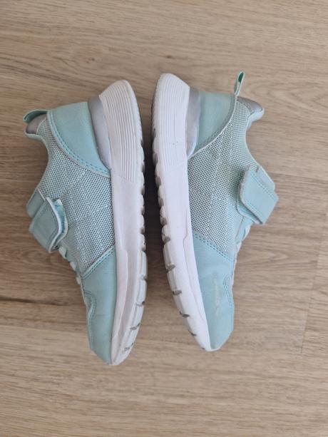 Tenisky, reserved,32