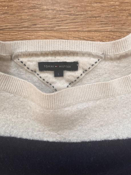 Svetrík th, tommy hilfiger,140