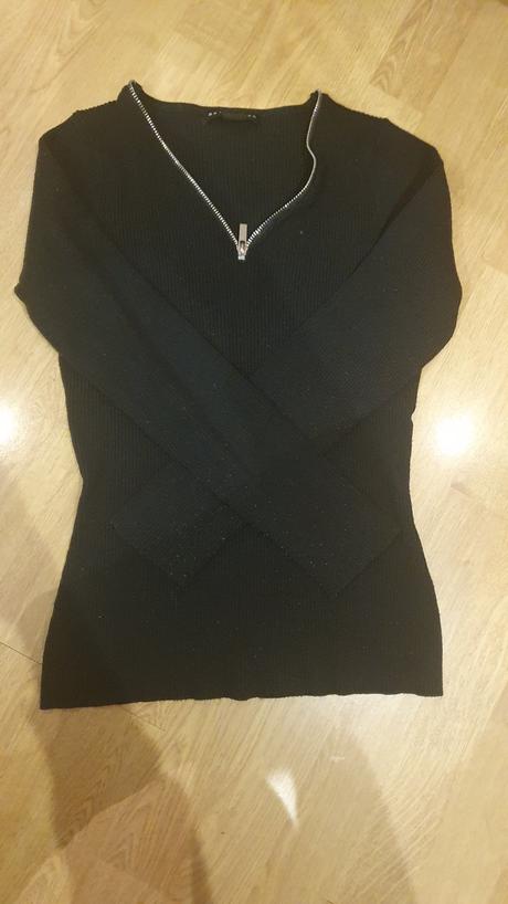 Čierny pulovrik, gate,l