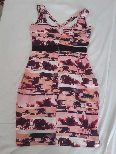 Zaujímavé letné šaty xs - s, xs