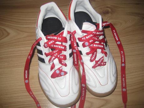 Halovky so šnúrkami fc bayern , adidas,33