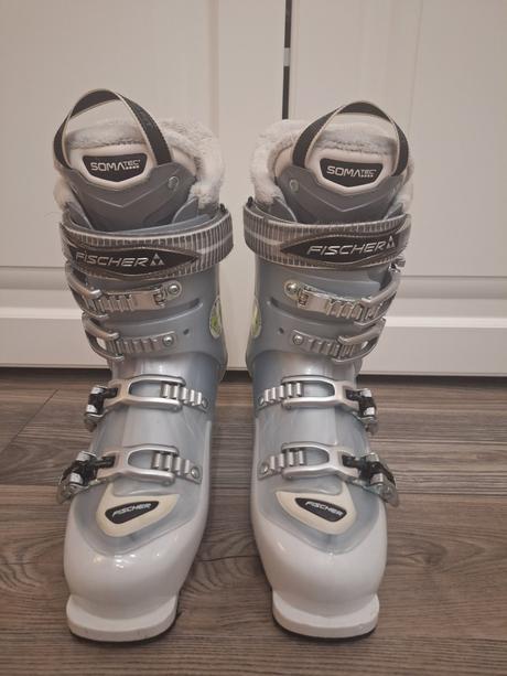 Lyžiarky, fischer,37