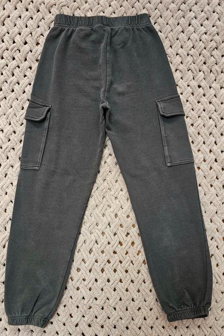 Tmavohnedé kapsáčové tepláky, h&m,140