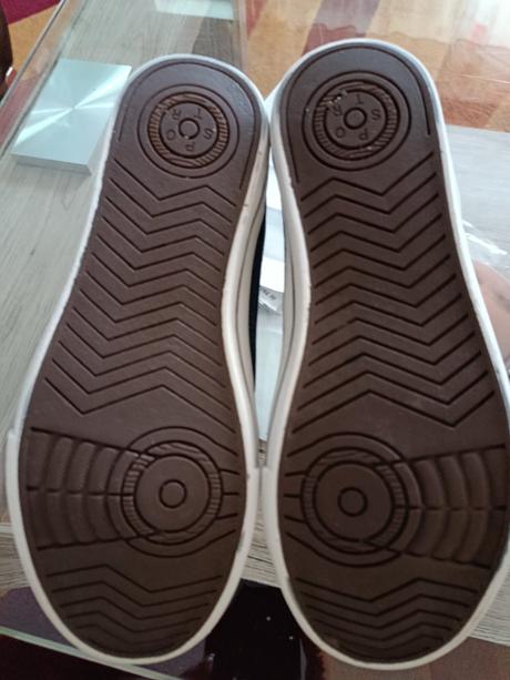 Tenisky, 39