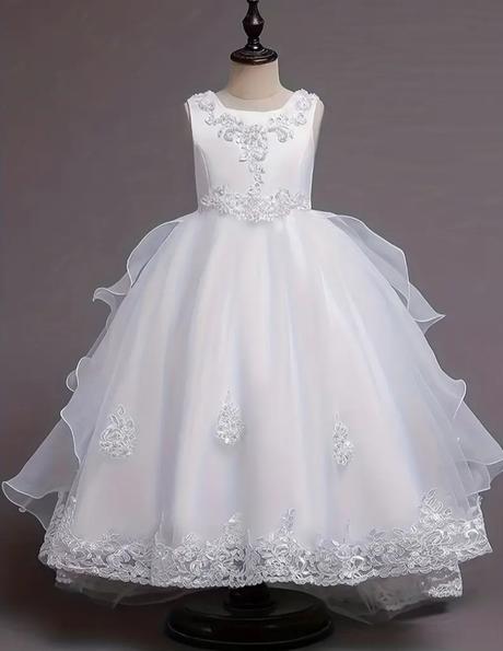 Šaty na prvé sväté prijímanie, 134