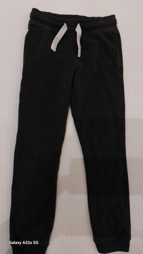 Hrubšie tepláky c&a 128, c&a,128