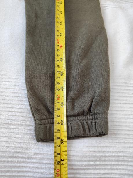 Strednehrubé tepláky, f&f,134