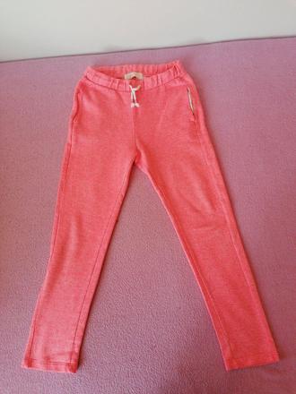 Tepláky, l.o.g.g.,122