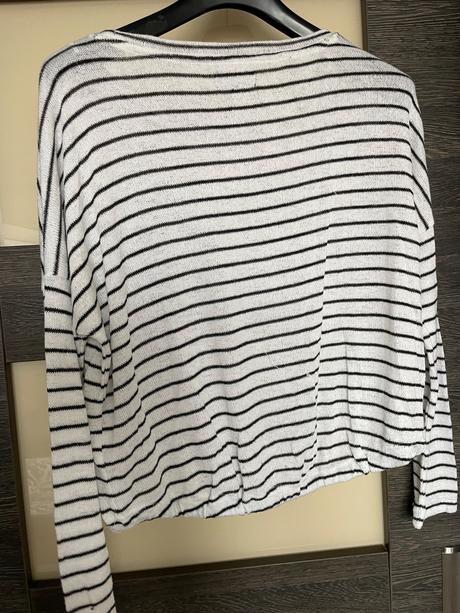 Reserved svetrik, reserved,s